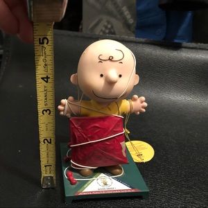 Peanuts Charlie Brown Schulz Tribute MN Statue